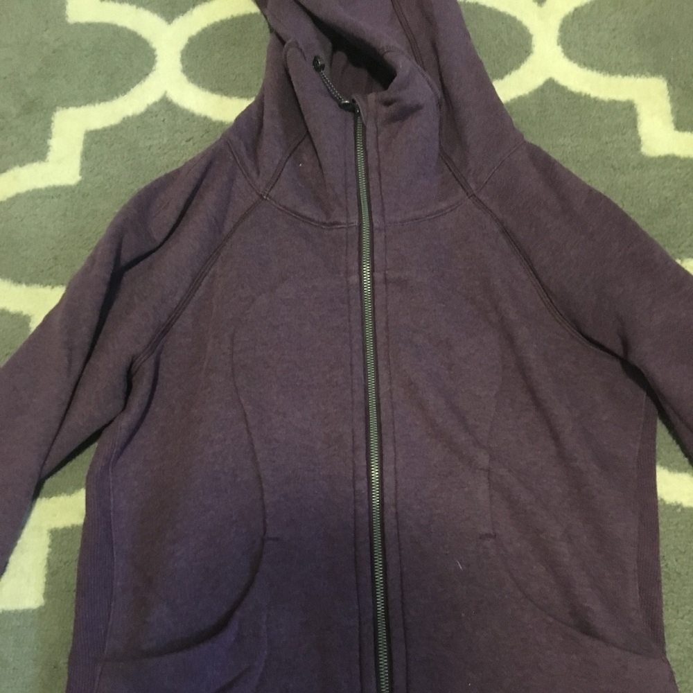 BEAUTIFUL LULULEMON SCUBA HOODIE